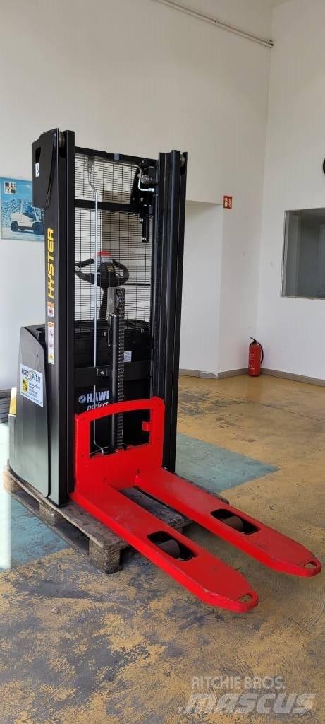 Hyster S 1.0 Колички високоповдигачи с теглич