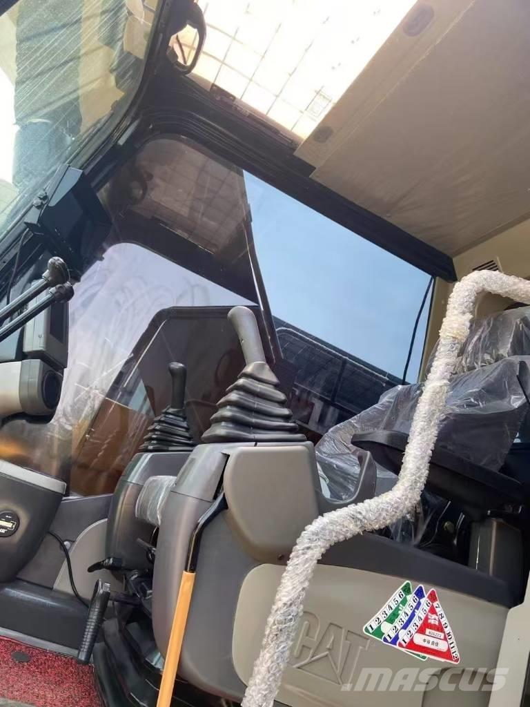 CAT 320D2L Верижен екскаватор