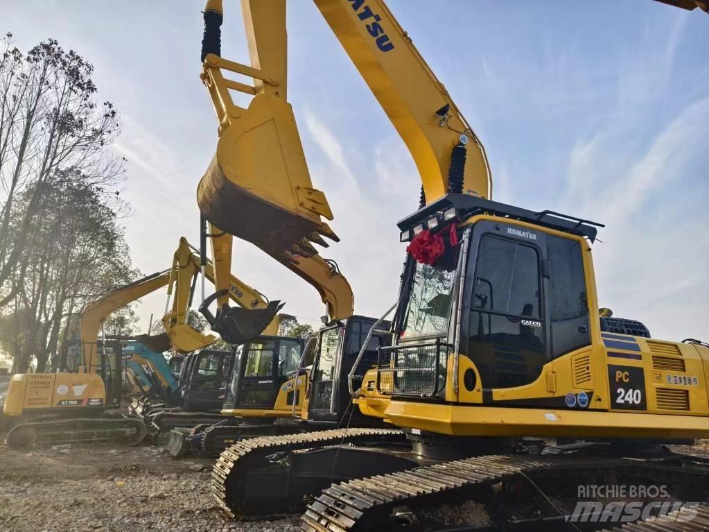 Komatsu PC240-8 Средни екскаватори 7т - 12т