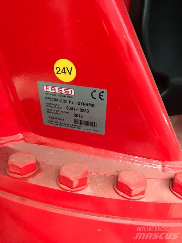 Fassi F 800 RA 2.26 Товарещи кранове