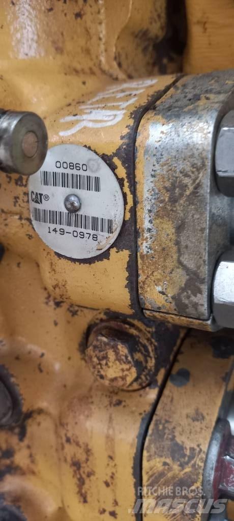CAT 730 Предаване