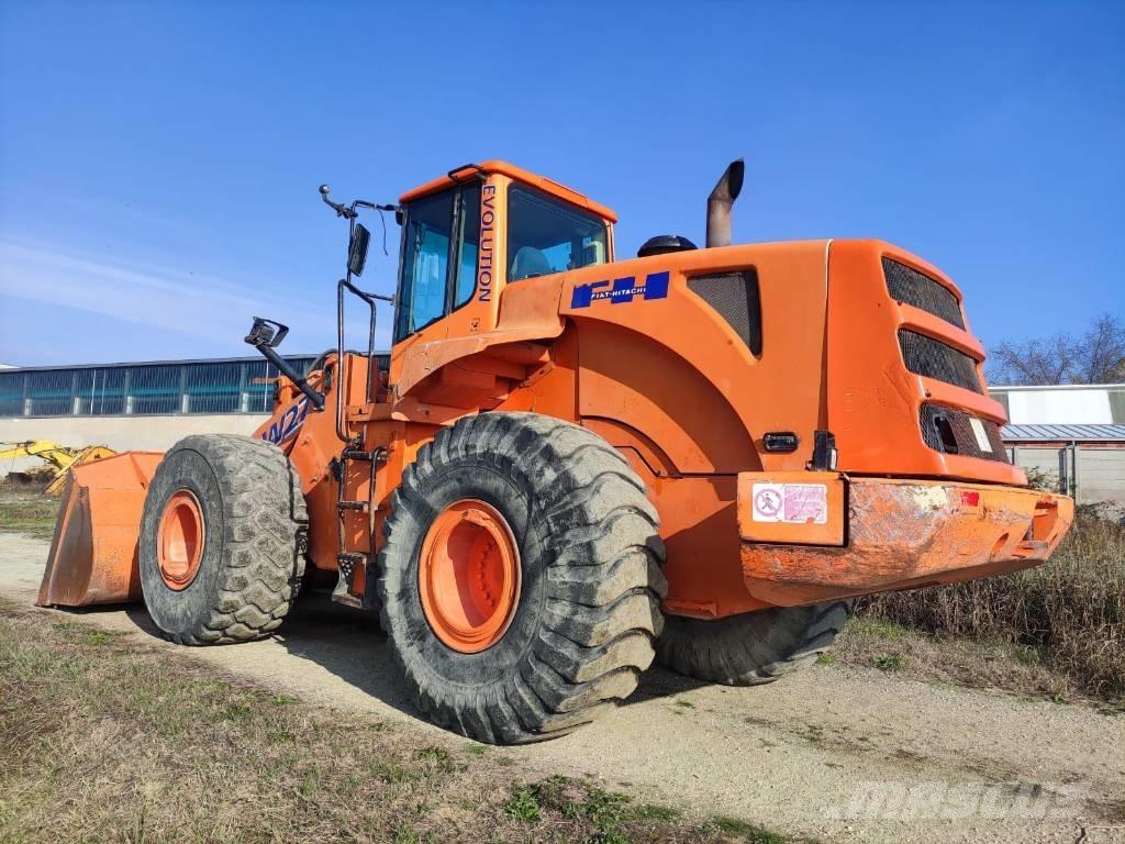 Fiat-Kobelco W270 Колесни товарачи