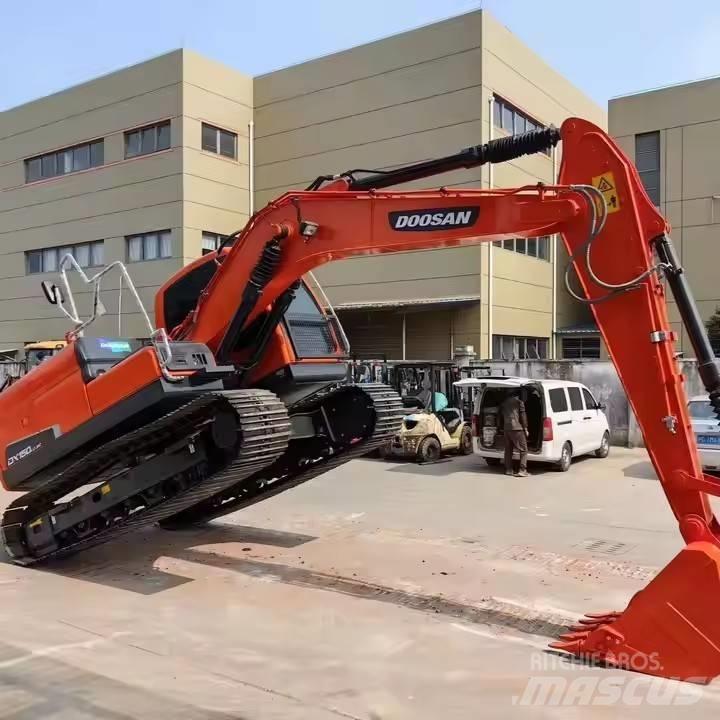 Doosan DX150 Верижен екскаватор