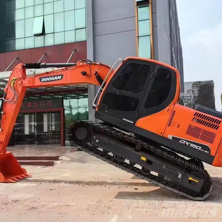 Doosan DX150 Верижен екскаватор