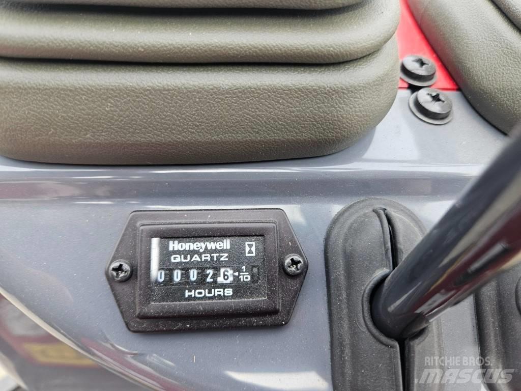 Yanmar SV08-1C Мини екскаватори < 7 т