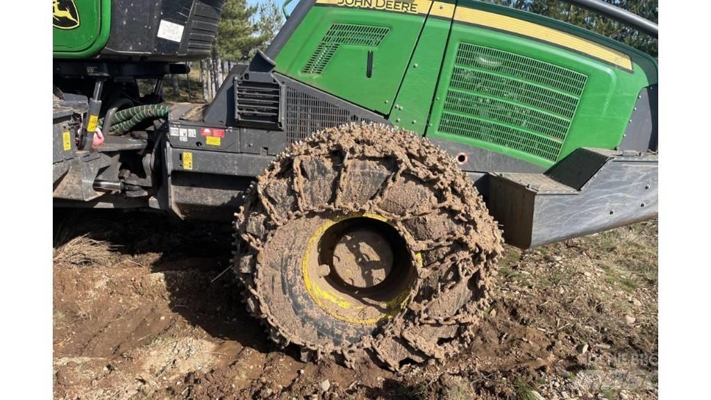 John Deere 1070 G Харвестери