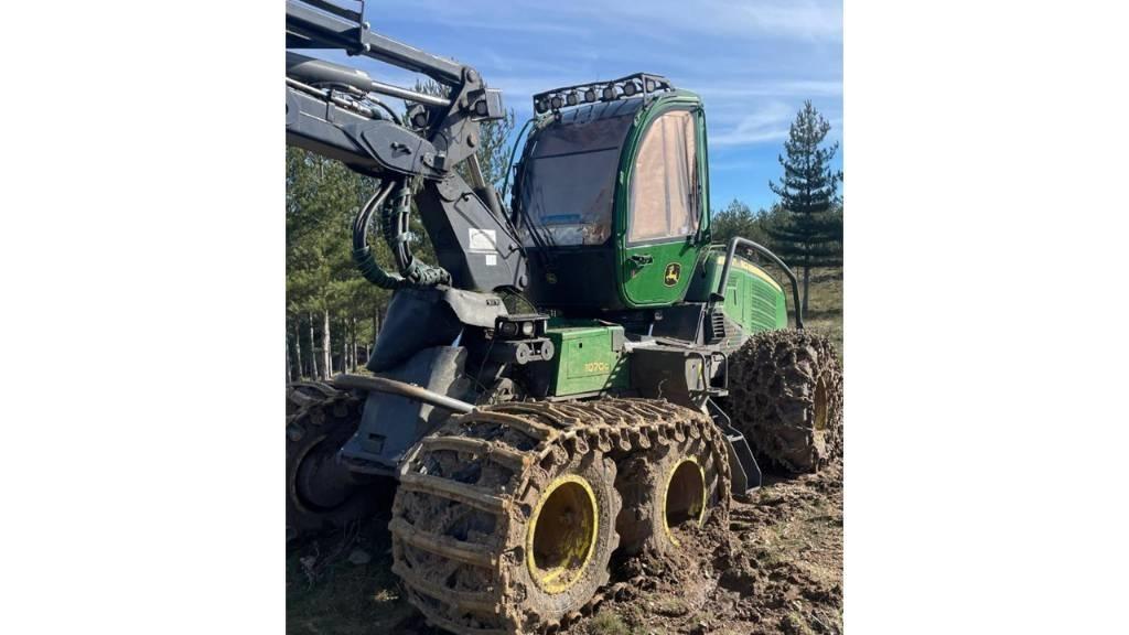 John Deere 1070 G Харвестери