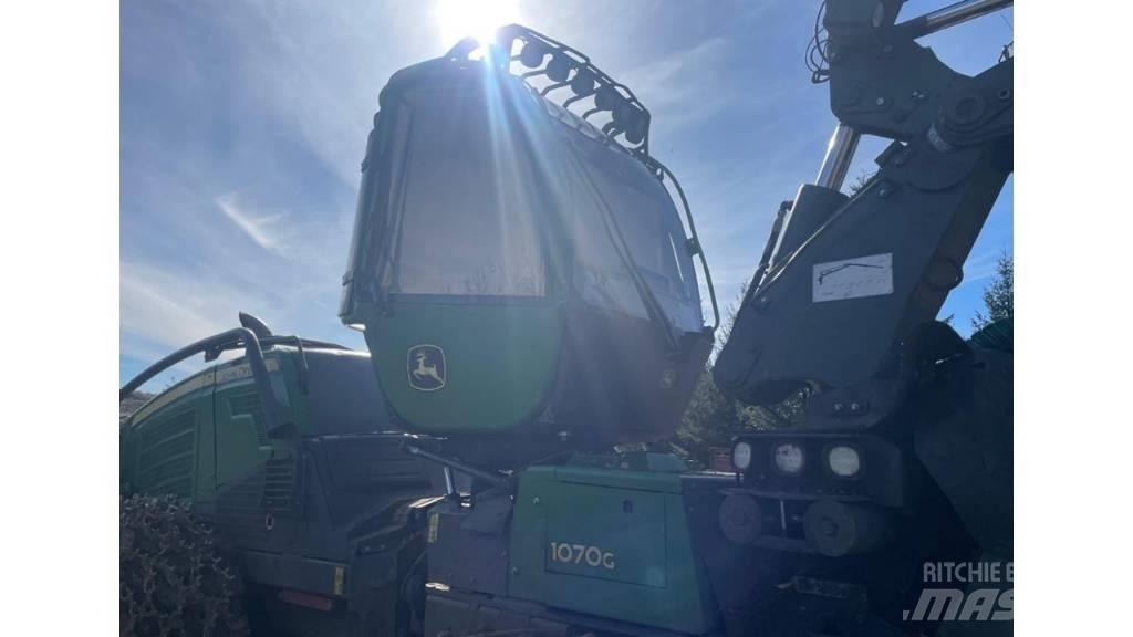 John Deere 1070 G Харвестери