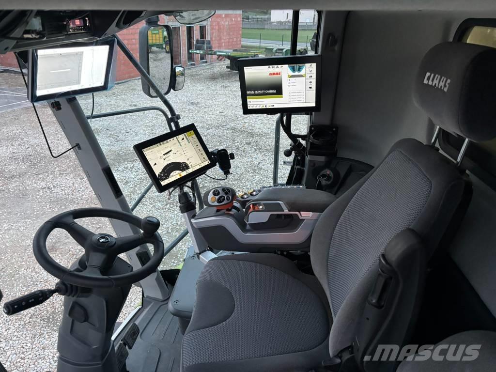 CLAAS Lexion 8900 TT Комбайни