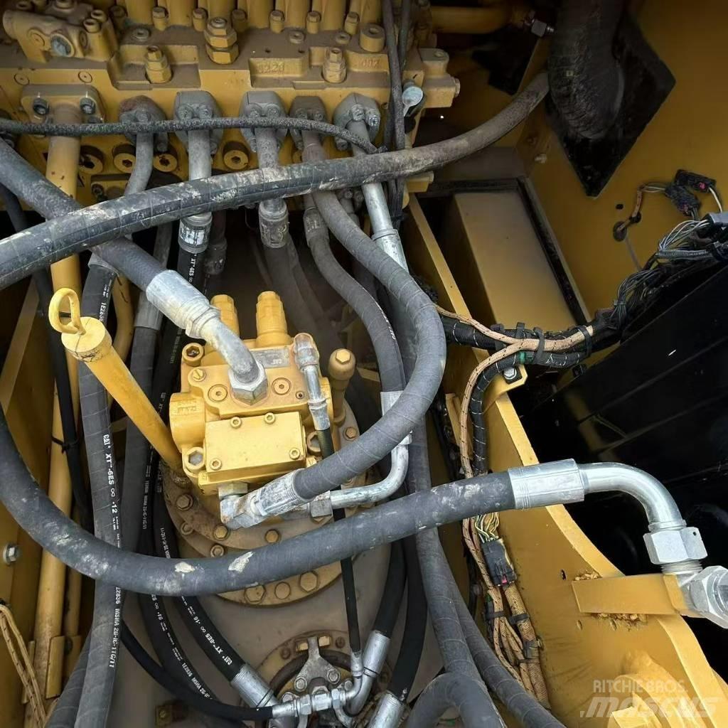 CAT 320 GC Верижен екскаватор