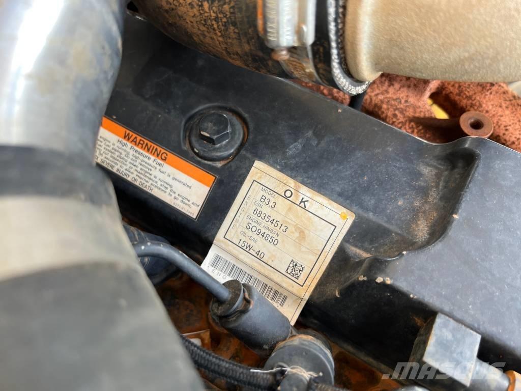 Dynapac CP224 Пневматични гумени  ролки
