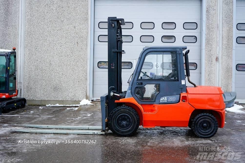 Toyota 42-7DA50 Дизелови камиони