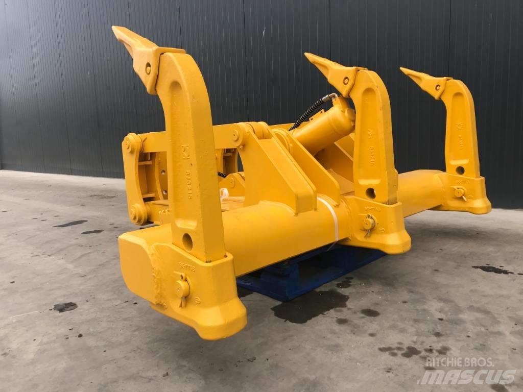 Komatsu D65 Скарификатор