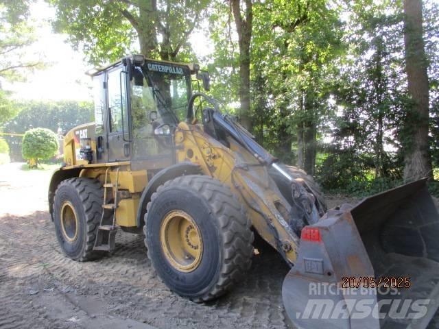 CAT 924 Колесни товарачи