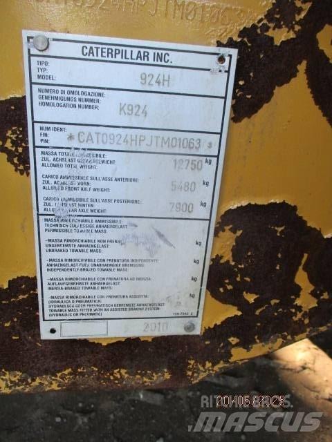 CAT 924 Колесни товарачи