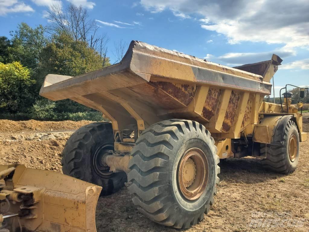 CAT D 25 D Дъмпери/моторни превозни средства