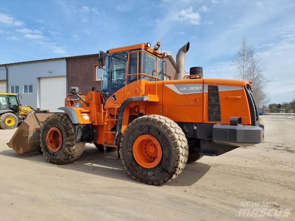 Doosan DL 300-5 Колесни товарачи