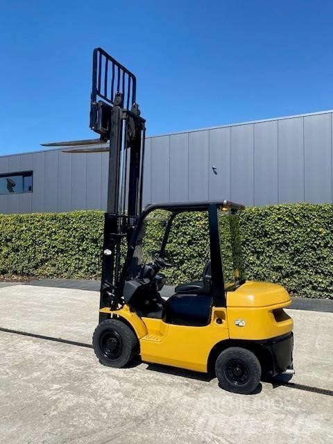 Toyota 7 FDF 25 Дизелови камиони