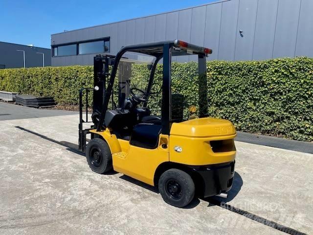 Toyota 7 FDF 25 Дизелови камиони