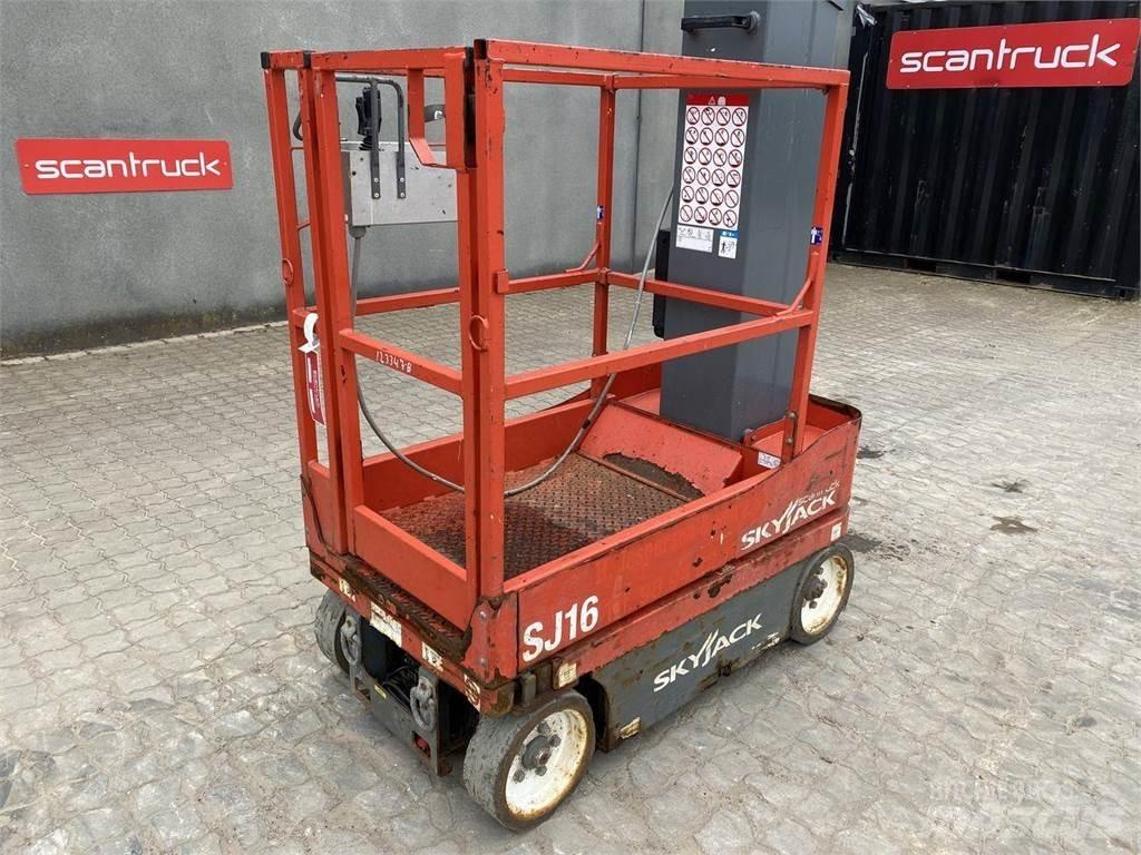 SkyJack SJ16 Вертикални мачтови повдигачи
