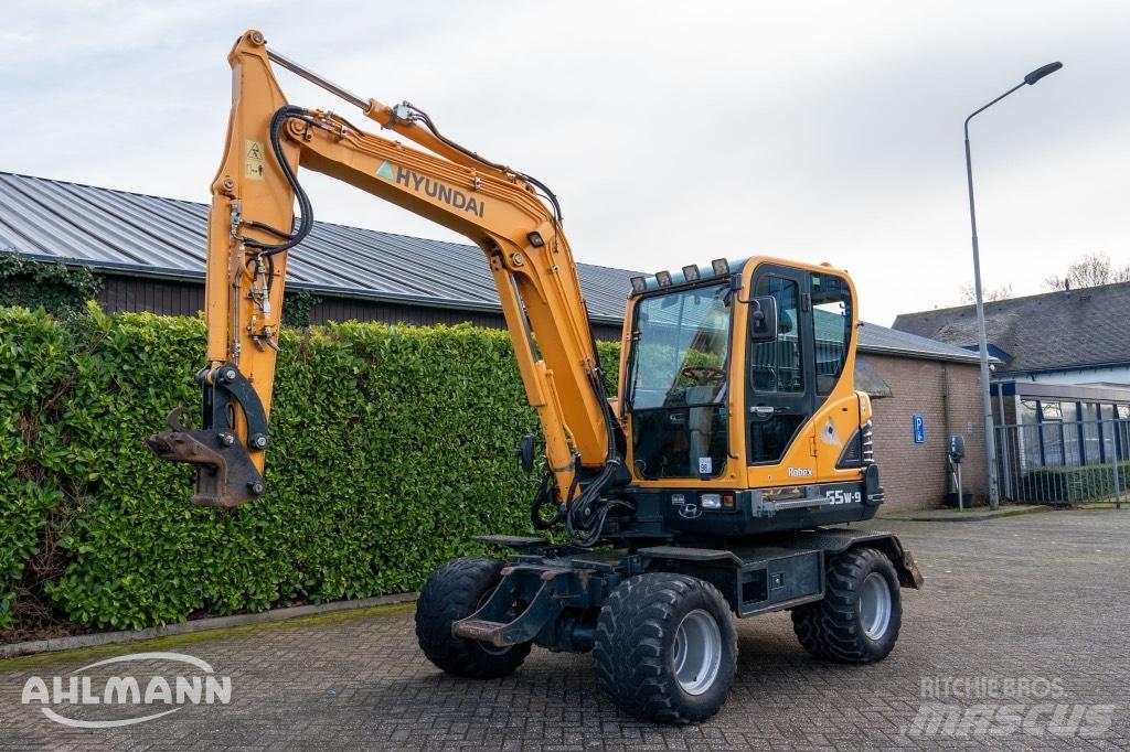 Hyundai R55W-9A Колесни екскаватори