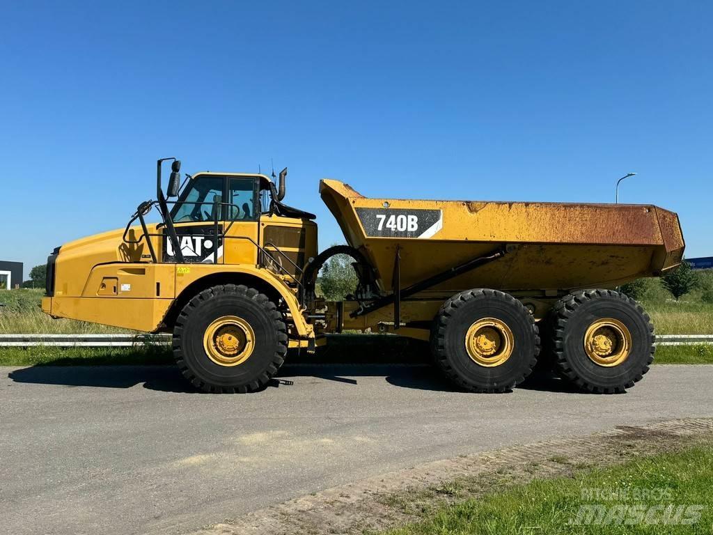 CAT 740B Дъмпери/моторни превозни средства