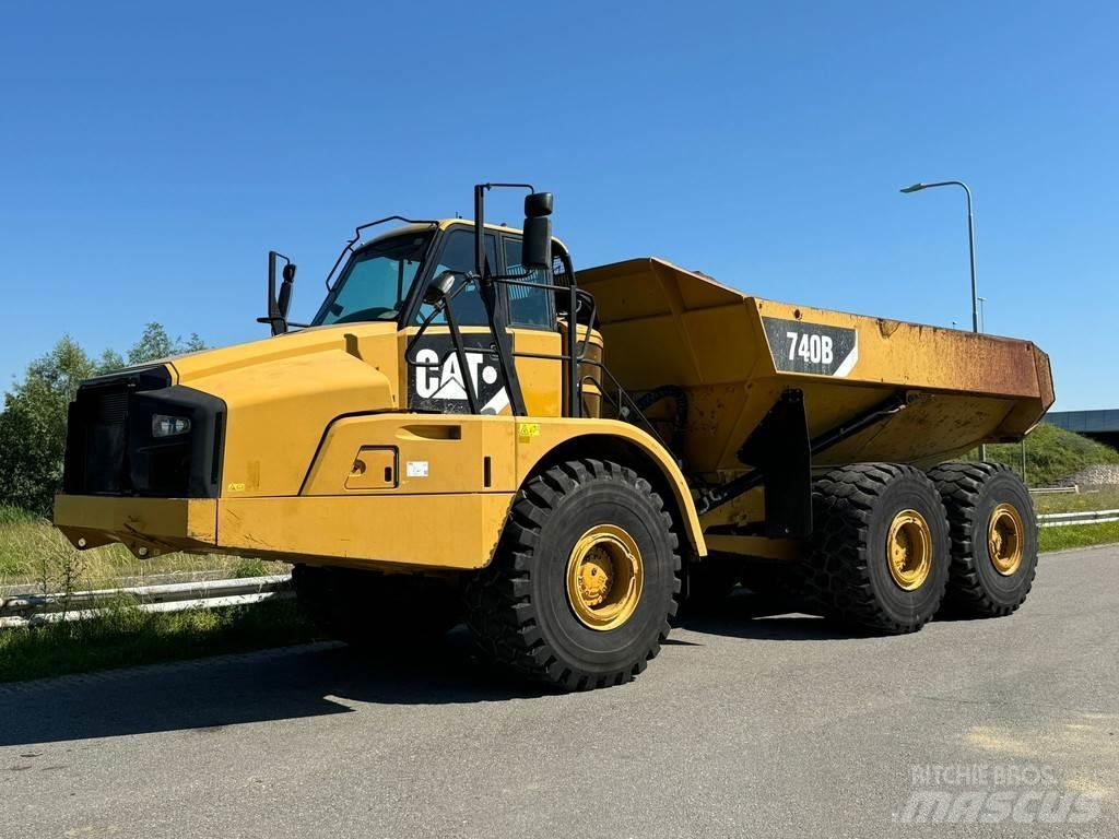 CAT 740B Дъмпери/моторни превозни средства