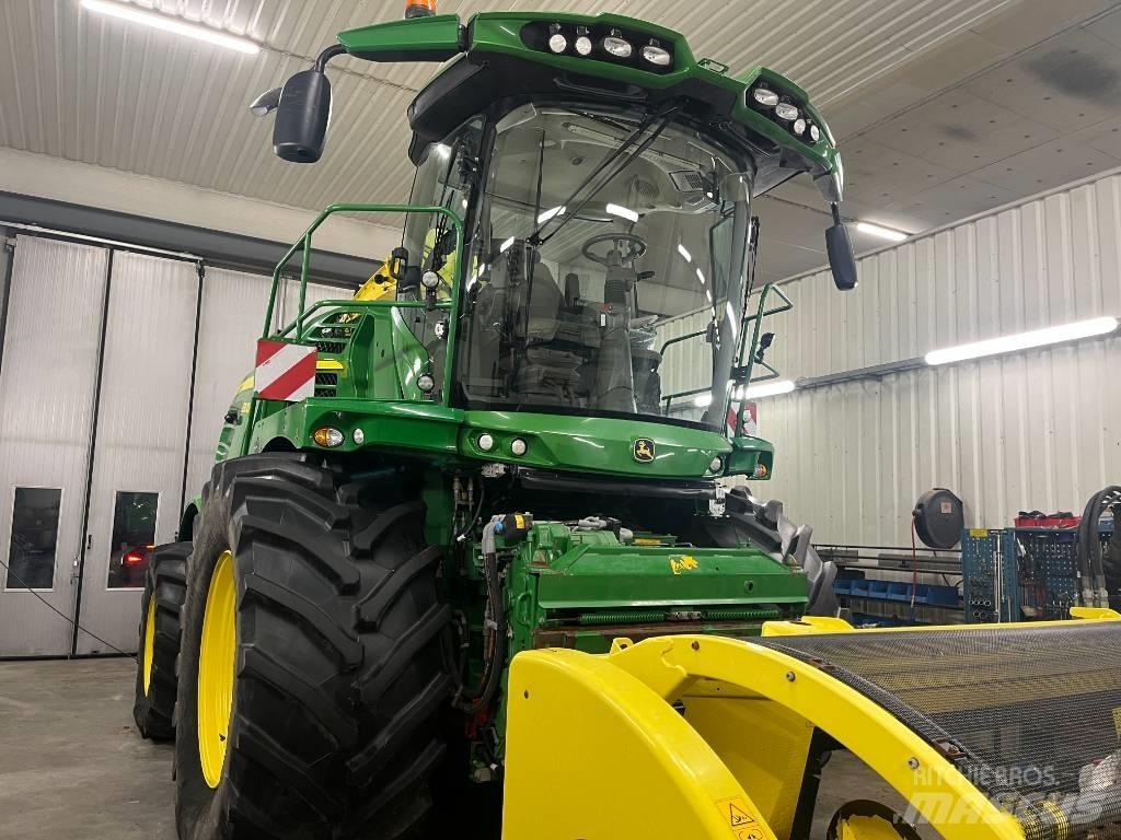 John Deere 8300i Самоходни фуражири