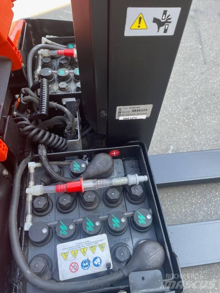 BT SWE080L Колички високоповдигачи с теглич