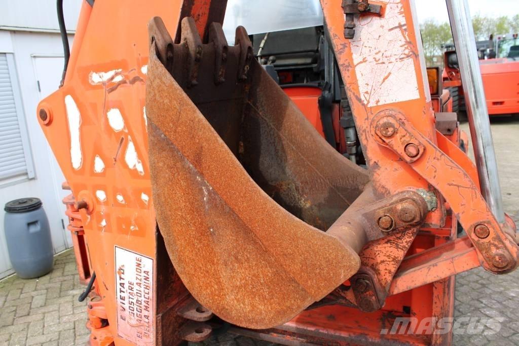 Fai 590 B Товарач със заден ексватор