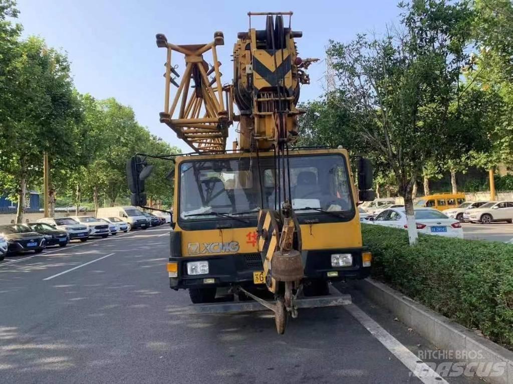 XCMG XZJ5305JQZ20 Всъдеходни кранове