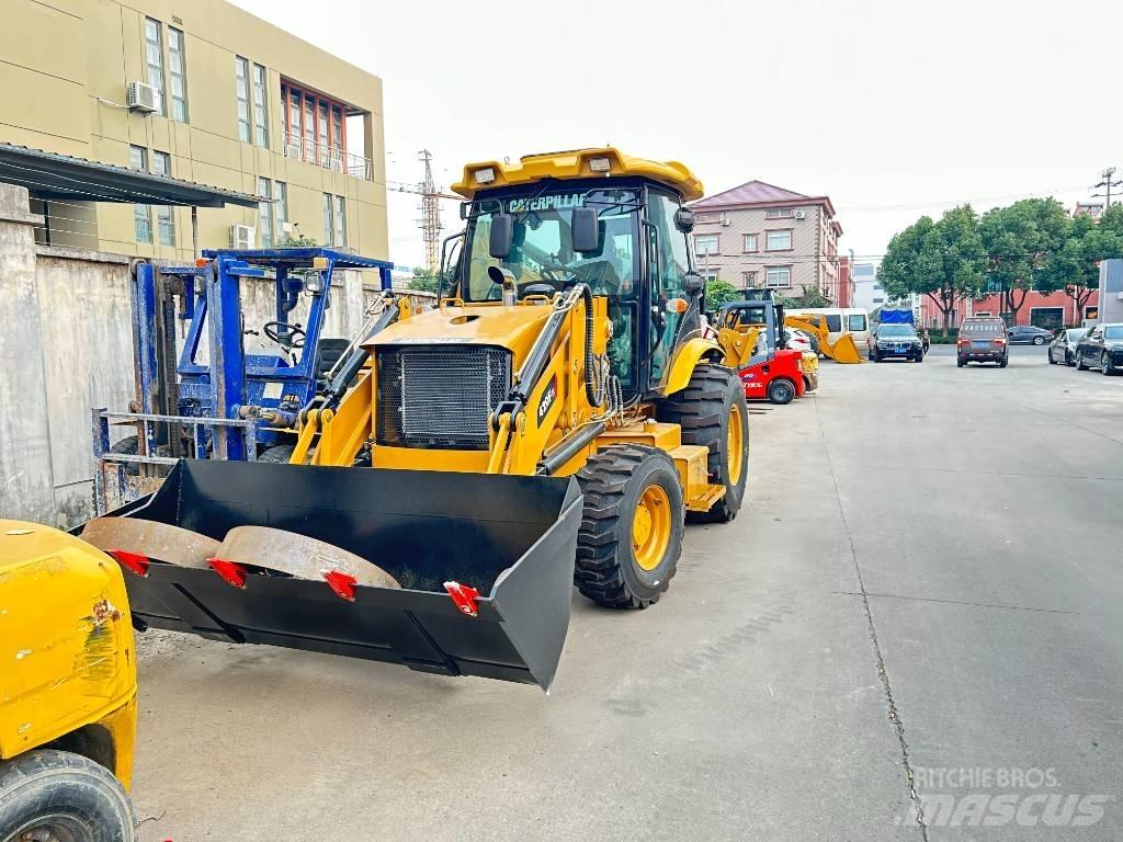 CAT 420 F Товарач със заден ексватор