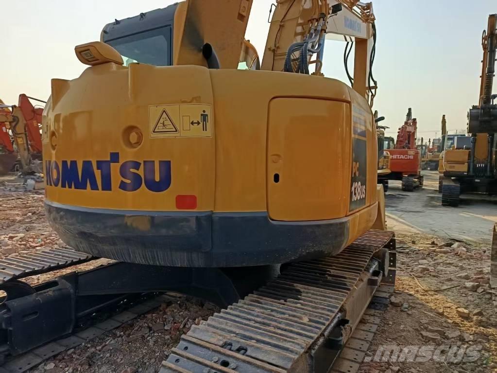 Komatsu PC138 Средни екскаватори 7т - 12т