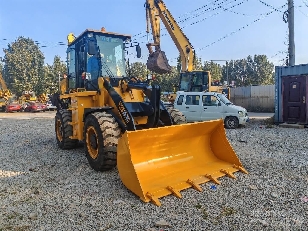 XCMG WZ30-25 Товарач със заден ексватор