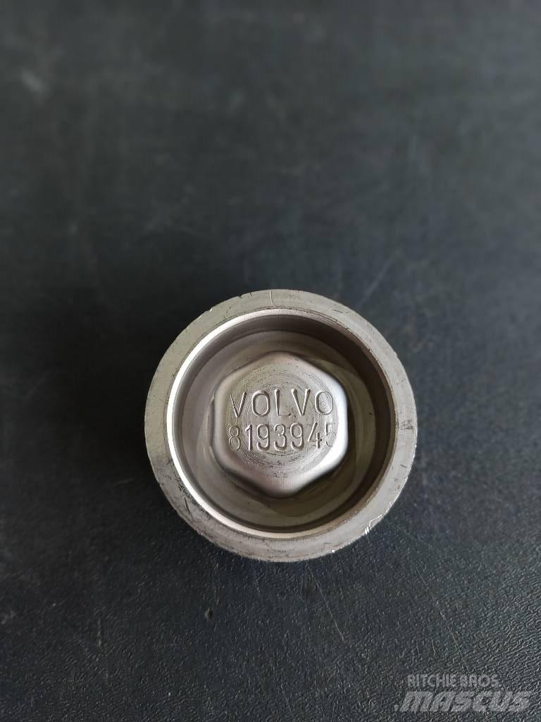 Volvo PLUG 8193945 Двигатели