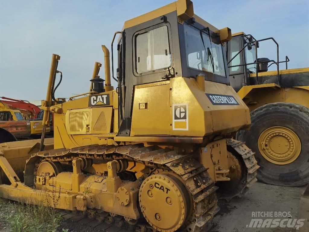 CAT D 6 G Верижни булдозери

