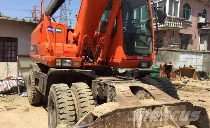 Doosan DH210W Колесни екскаватори