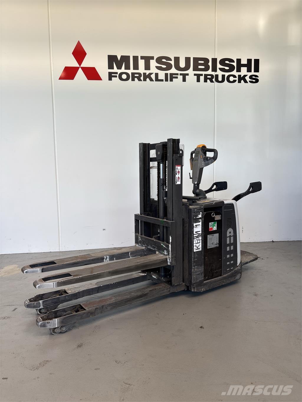 UniCarriers PDP200 Самоходни товарачи