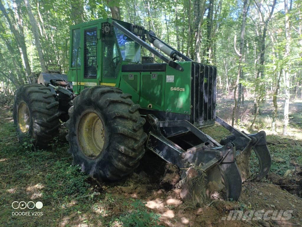 John Deere 548 G III Скидери
