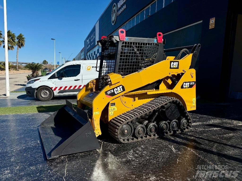 CAT 257 B Верижен товарач
