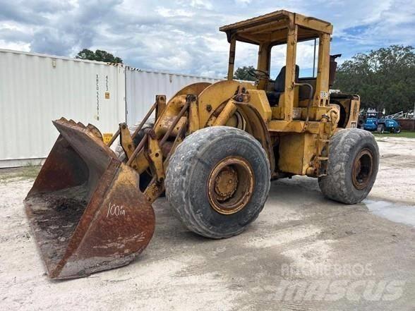 CAT 950 Колесни товарачи