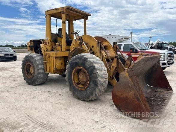 CAT 950 Колесни товарачи