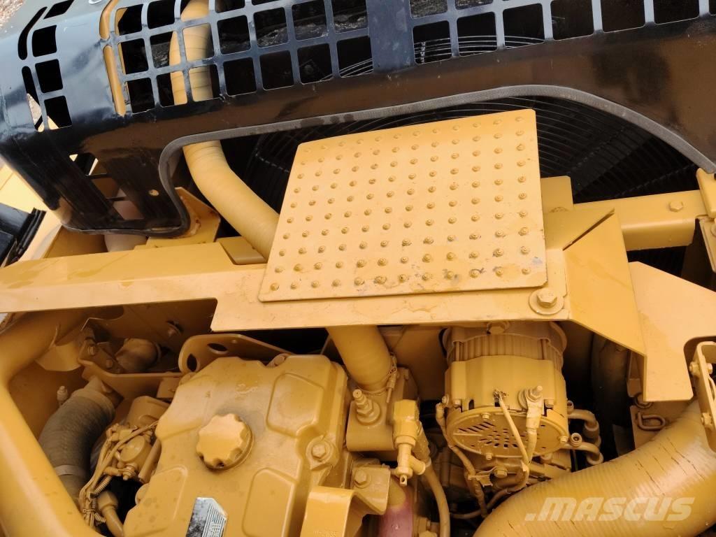 CAT 330 D Верижен екскаватор