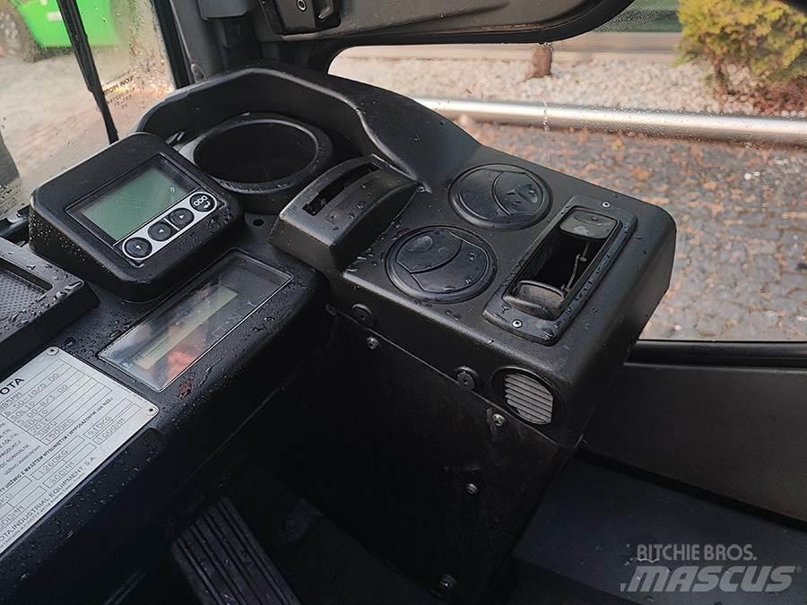 Toyota 02-8FGF15 Камиони с АГУ