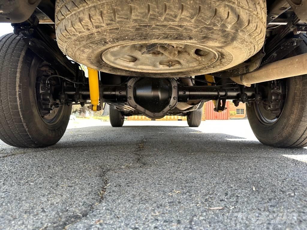 Chevrolet 2500 HD Пикапи