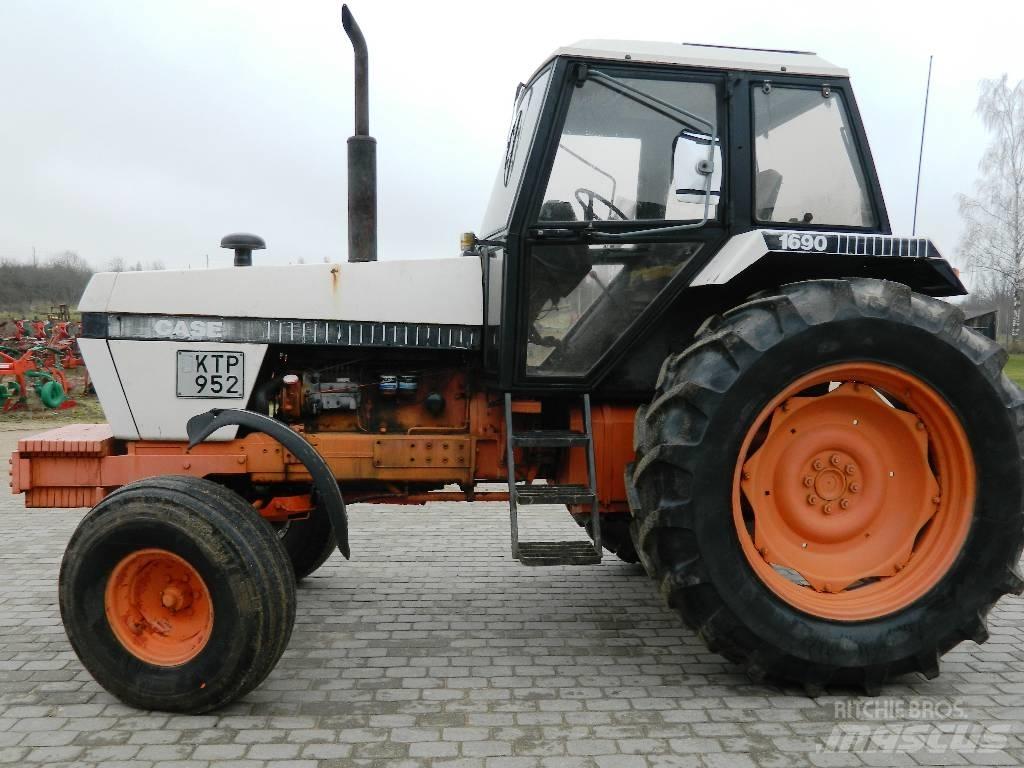 Case IH 1690 Трактори
