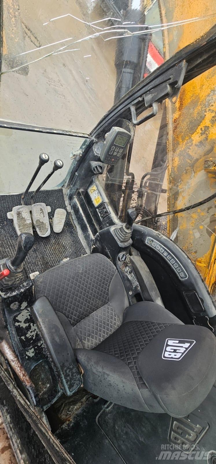 JCB JS 220 LC Верижен екскаватор