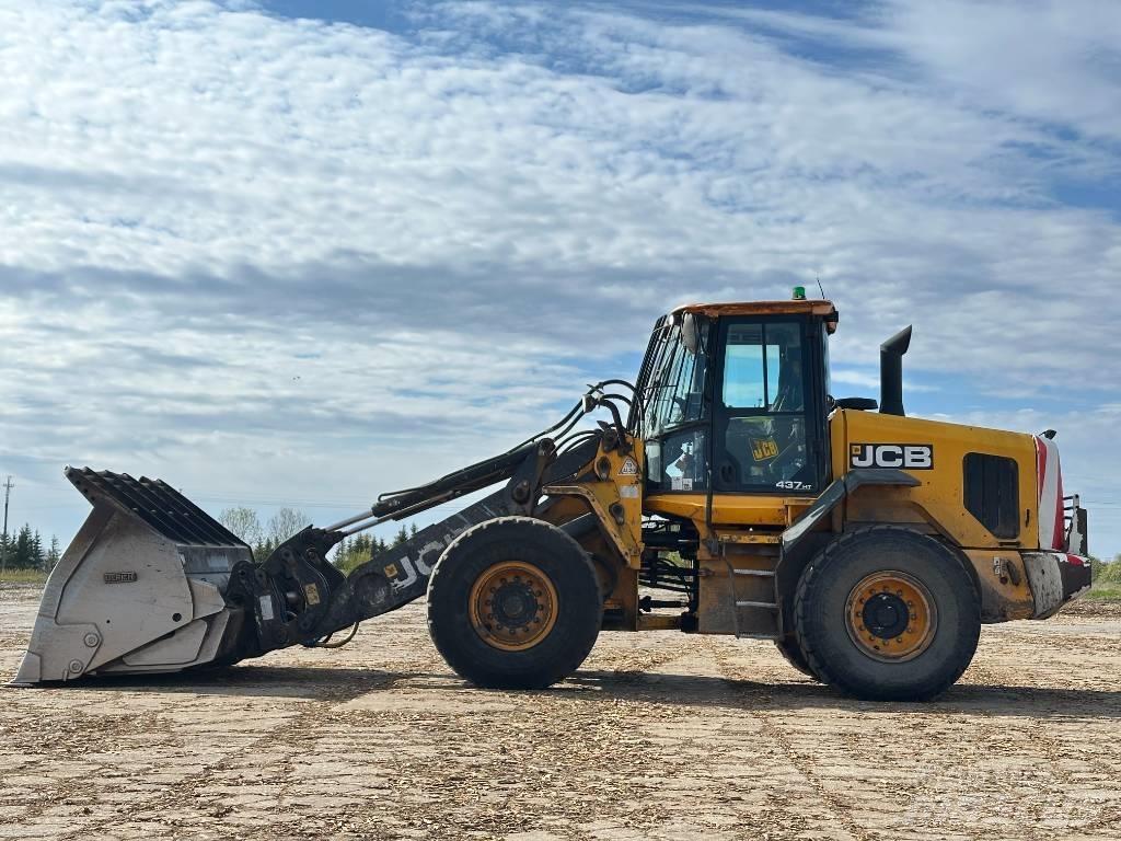 JCB 437 HT Колесни товарачи