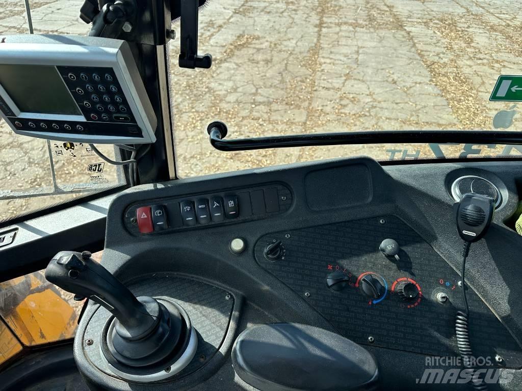 JCB 437 HT Колесни товарачи