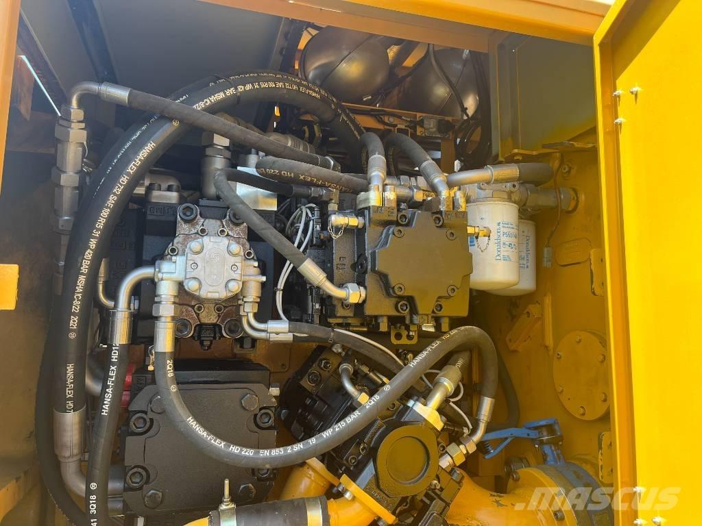 Liebherr 934 Оператори на отпадъци/индустрия
